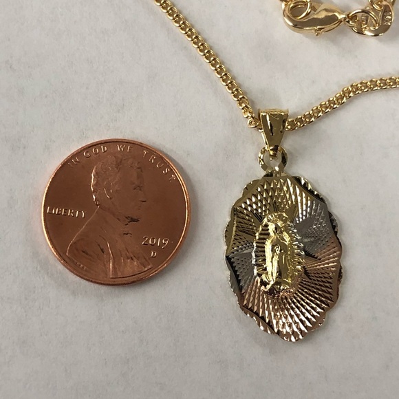 Virgin de Guadalupe Gold Plated Beautiful Necklace - Picture 5 of 5